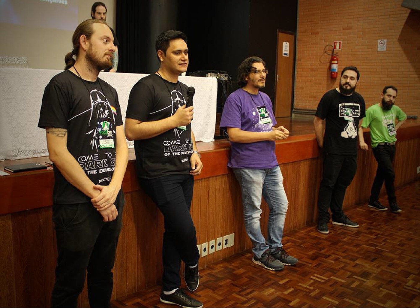 Cesar Brod em evento de software Livre com participação do Diolinux